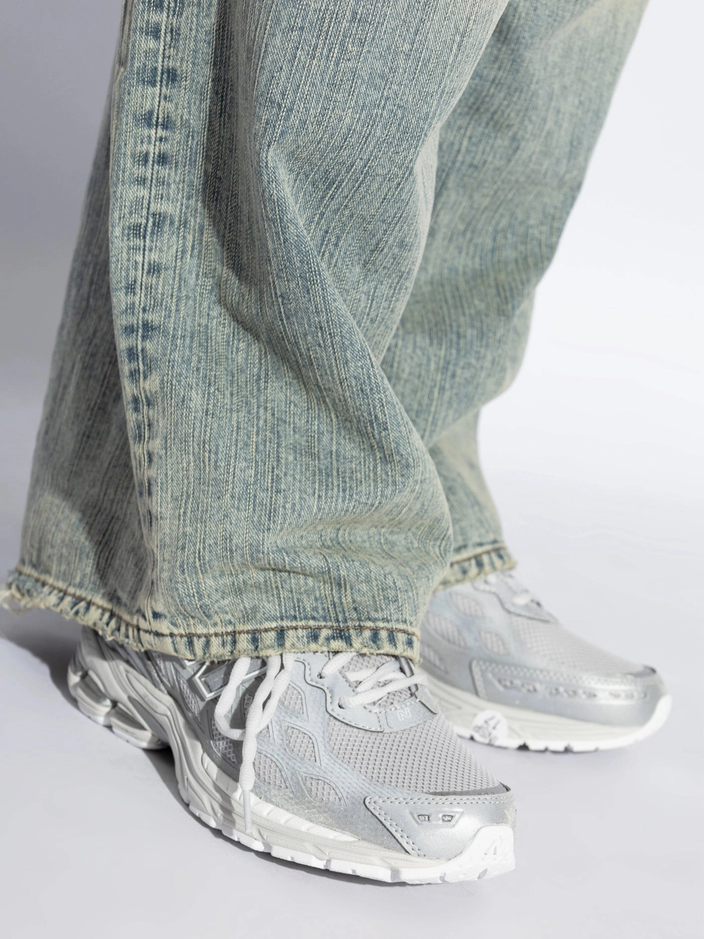 1906W "Silver Metallic" Cozy Support