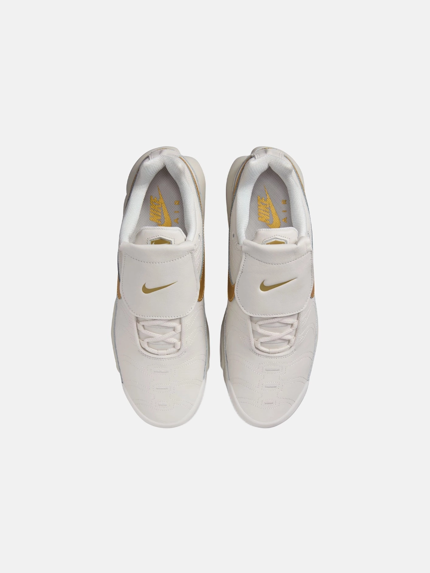 Air Max Plus Tiempo "Metallic Gold" Flexible Step-Up