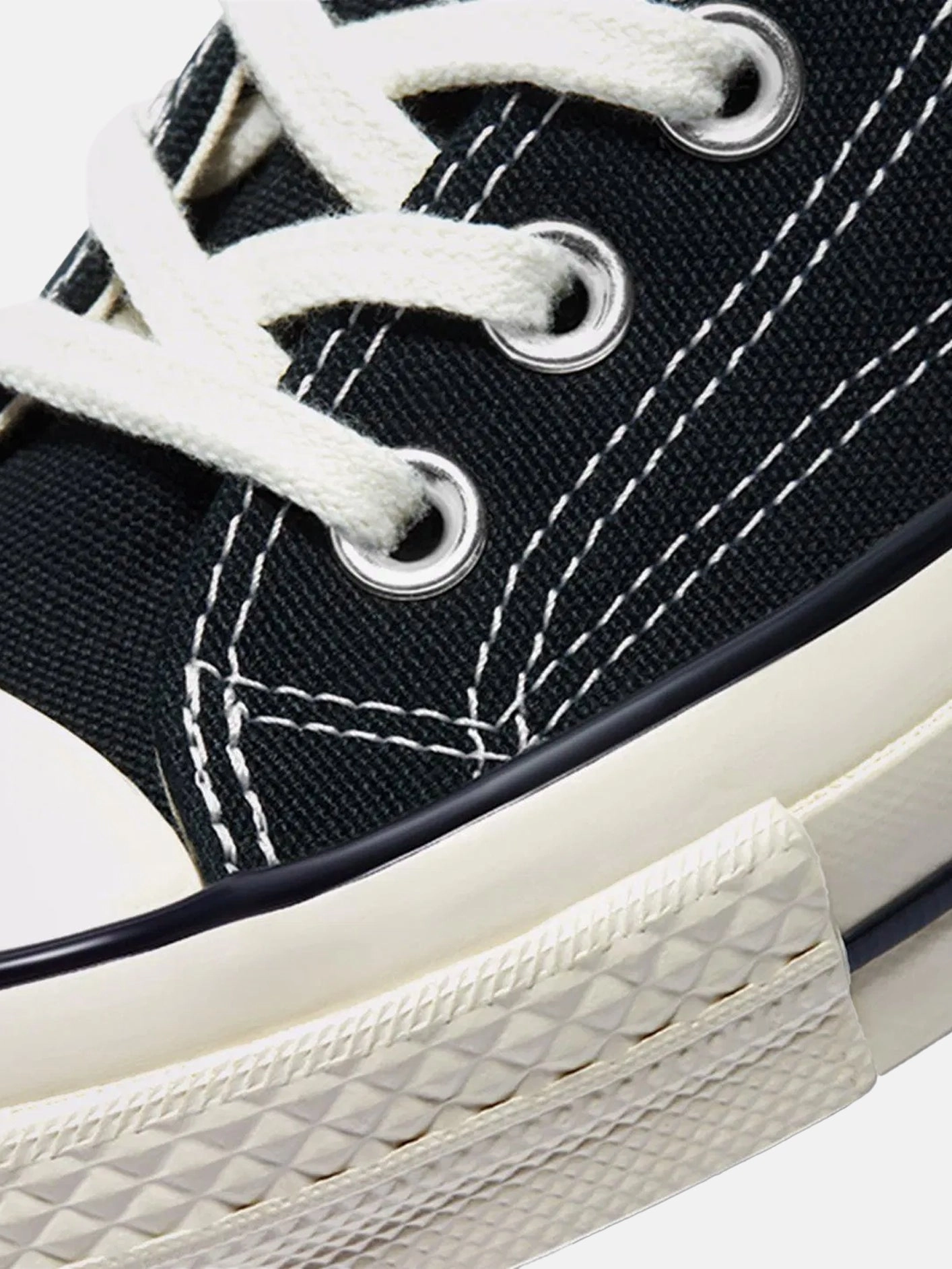 Bold Silhouette Women's Chuck 70 - Black