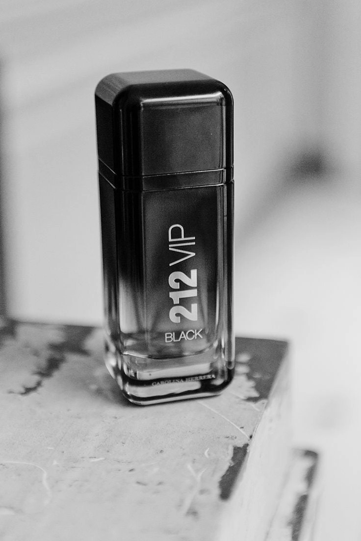 Carolina Herrera 212 Vip Black Eau De Parfum For Men
