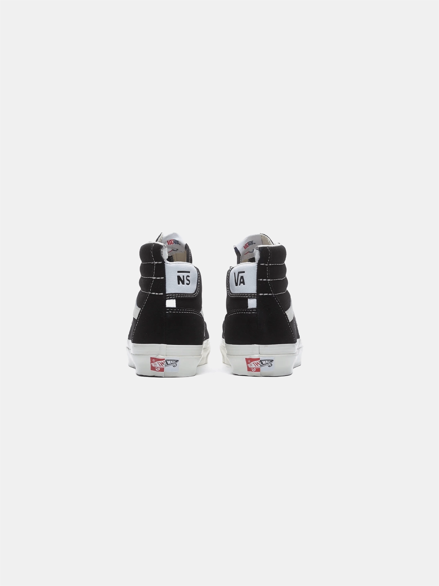 Clash the Wall "Black/White" Quick Glide-Step