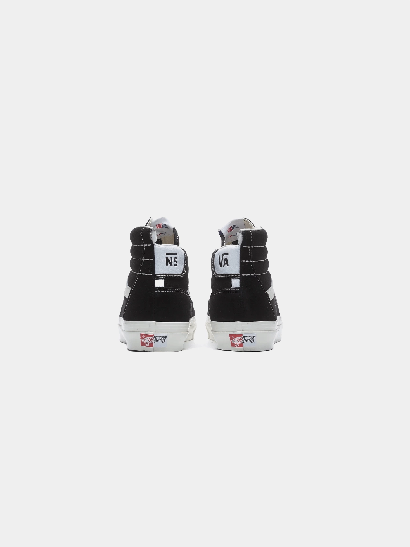 Clash the Wall "Black/White" Quick Glide-Step