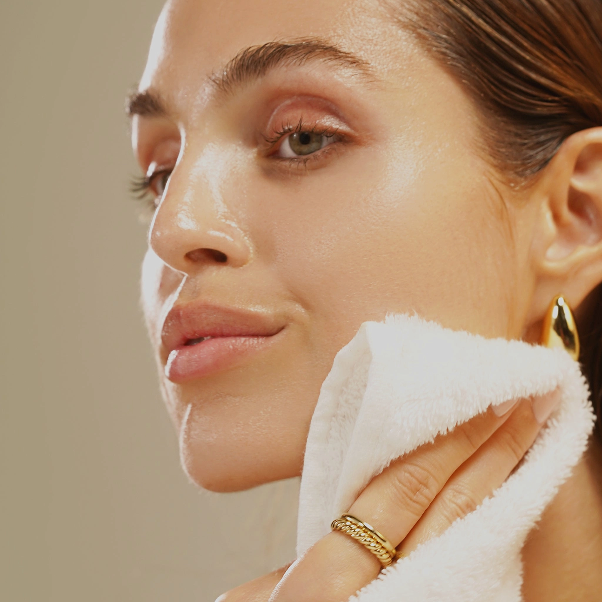 CLEAR Nourishing Cleanser