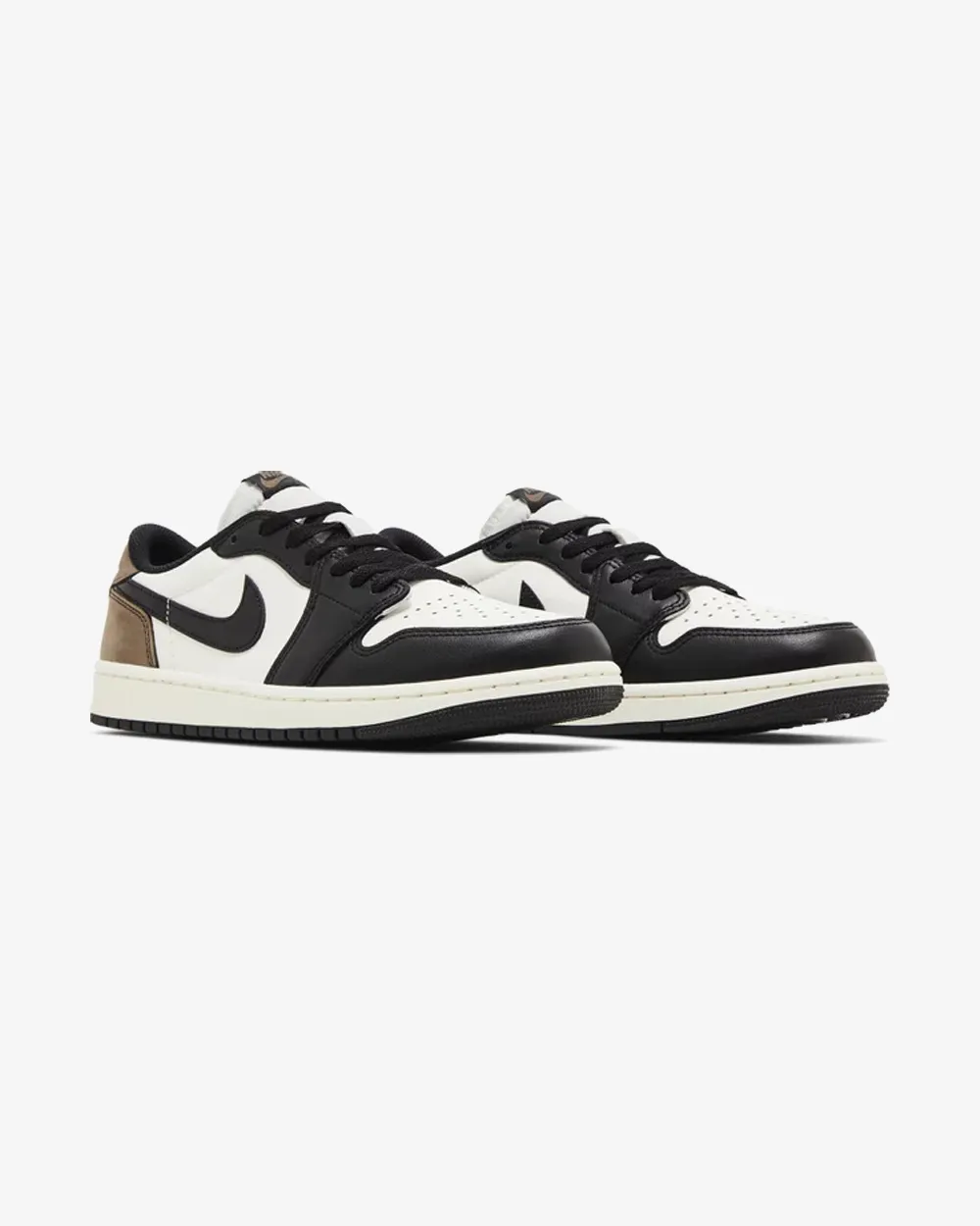 Dynamic NIKE AIR JORDAN1 RETRO LOW OG MOCHA