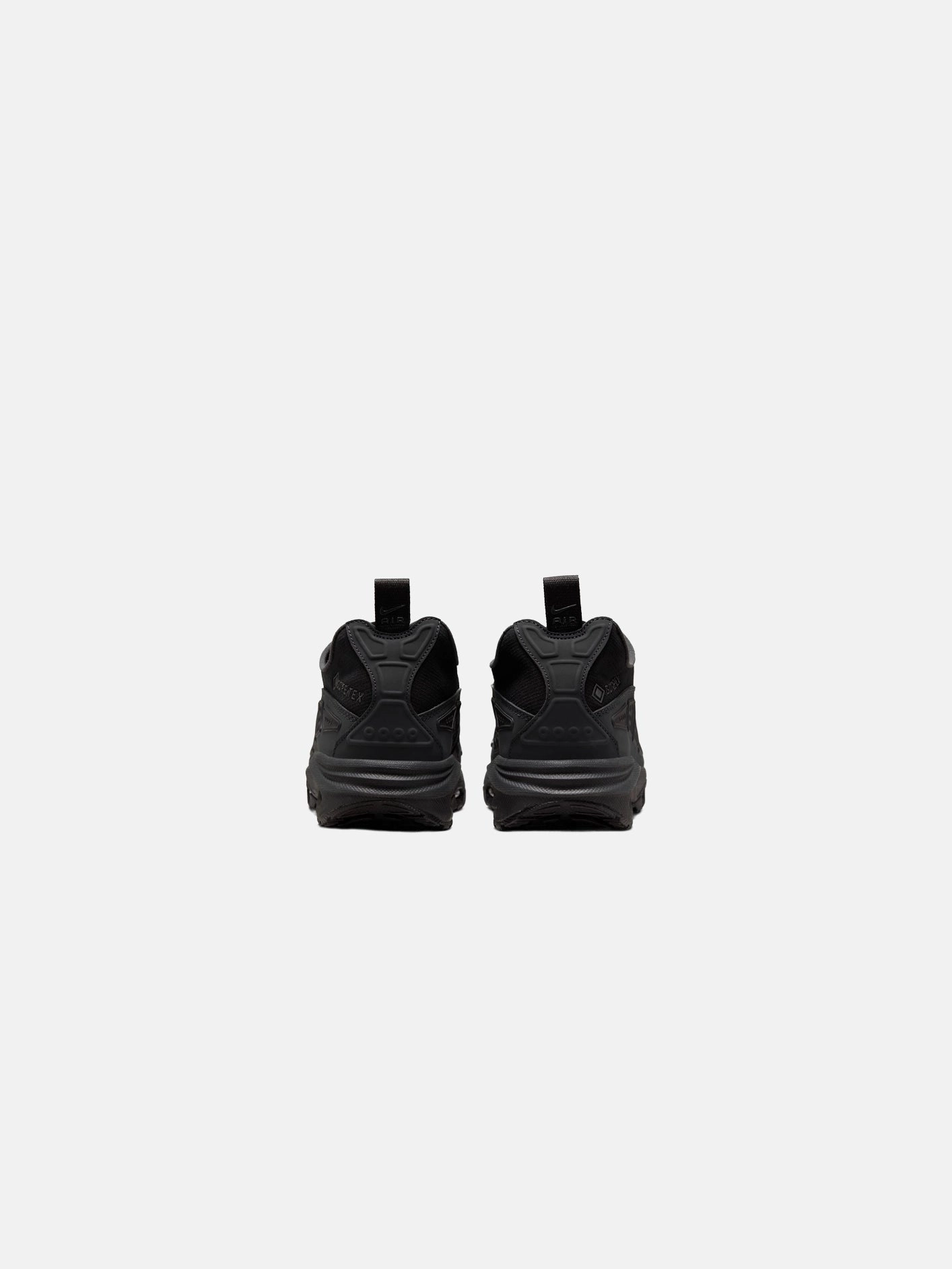 Everyday Essential Air Max SNDR GORE-TEX "Black and Dark Smoke Grey"