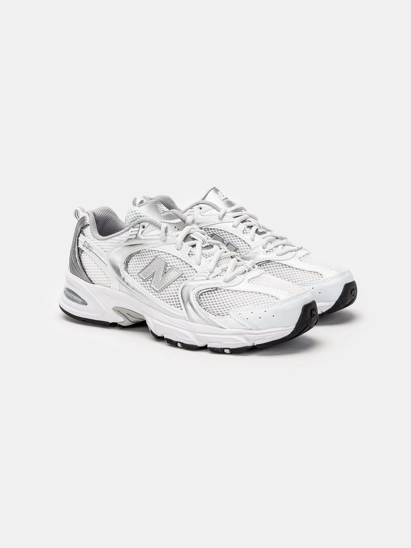 Fashion-Forward Design 530 "White/Silver"