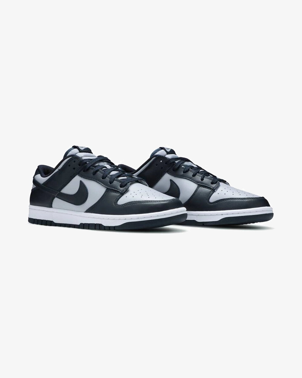 Fashion-Forward Look NIKE DUNK LOW GEORGETOWN