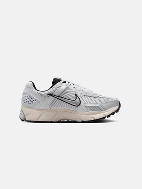Zoom Vomero 5 "Pure Platinum" Tunnel Step
