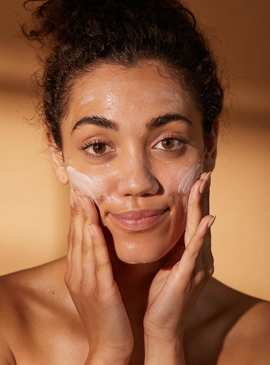 Gentle Facial Cleansing Cream with Glycolic Acid