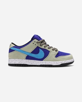 Cushioned traction NIKE DUNK LOW SB ACG CELADON