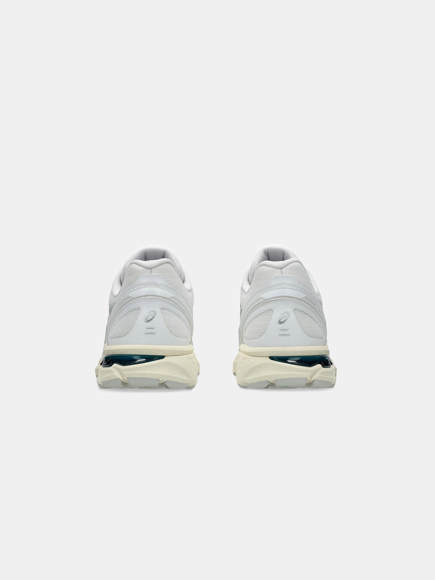 Modern Step Move Glide-Out Gel-Terrain GTX "White/Pure Silver"