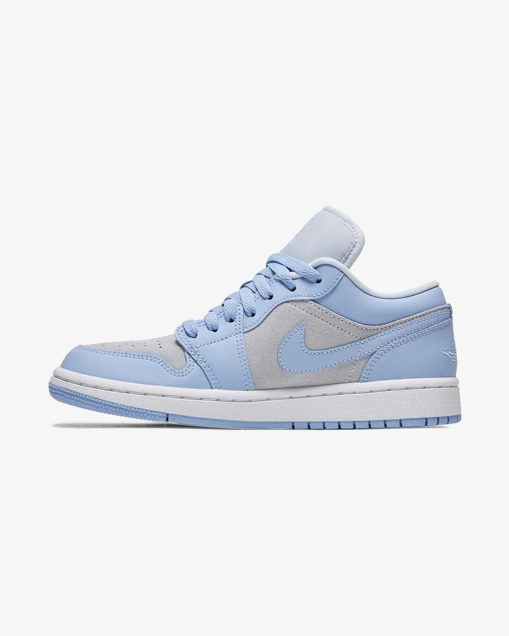 NIKE AIR JORDAN1 LOW WMNS UNIVERSITY BLUE FOOTBALL GREY Urban Style