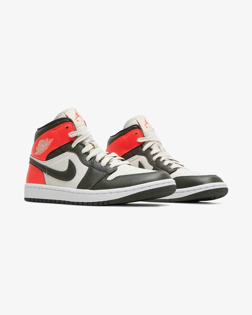 NIKE AIR JORDAN1 WMNS MID LIGHT OREWOOD Athletic Look