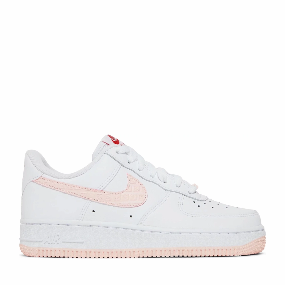 Impact-absorbing design On The Go NIKE AIR FORCE 1 WMNS VALENTINES DAY 2022 (NEW)
