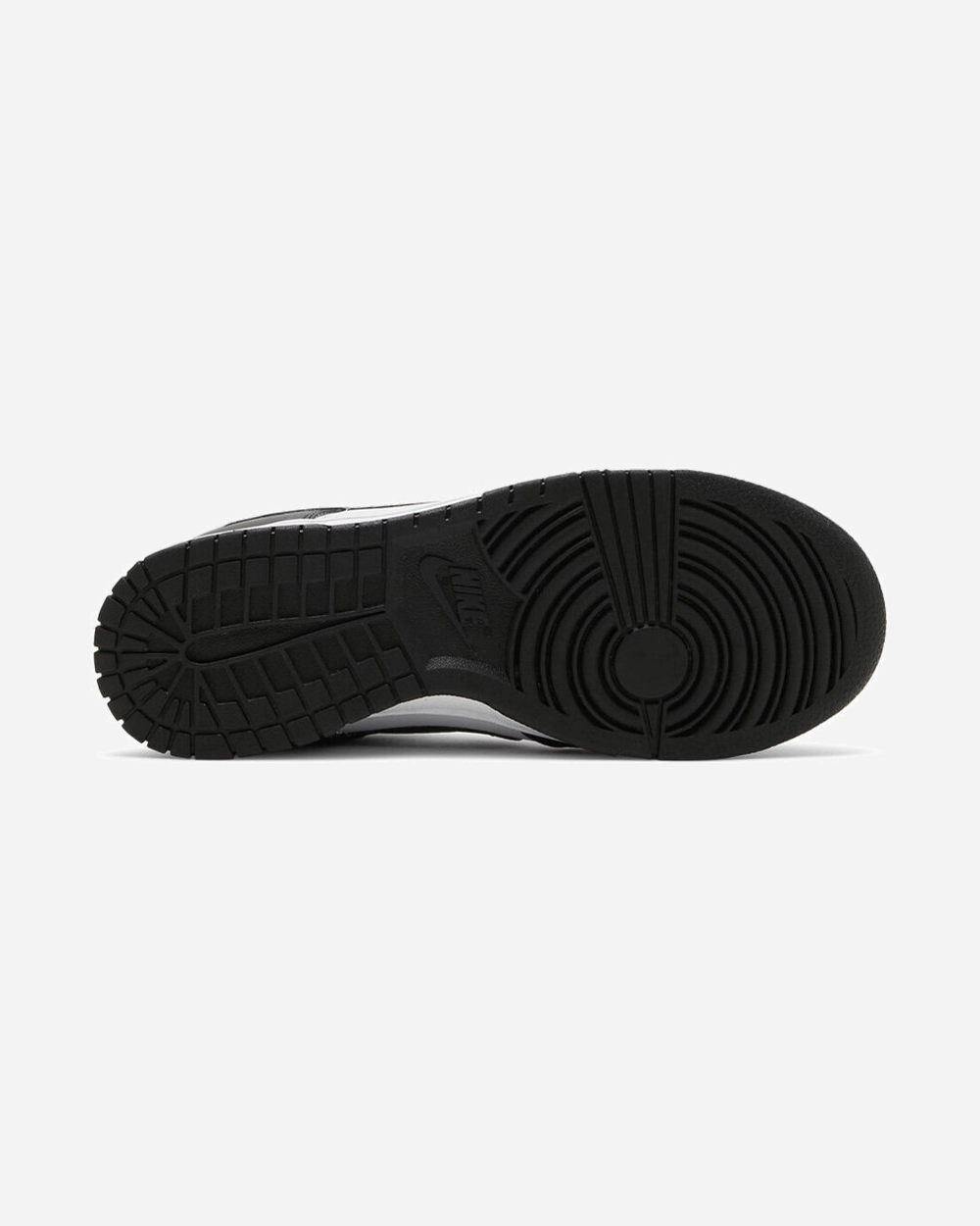 NIKE DUNK LOW NEXT NATURE WMNS BLACK WHITE Streamlined silhouette