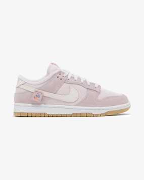 Flexible Sole NIKE DUNK LOW PINK TEDDY BEAR WMNS
