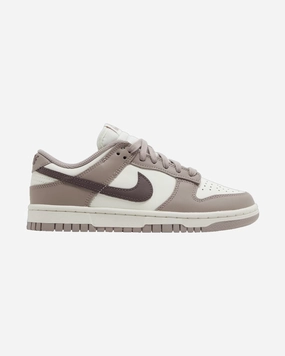 Action Ready NIKE DUNK LOW WMNS DIFFUSED TAUPE