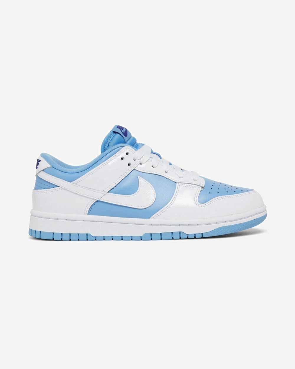 NIKE DUNK LOW WMNS REVERSE UNC Daily Runs