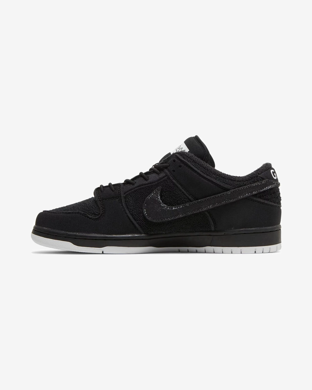 NIKE SB DUNK LOW PRO 'GNARHUNTERS' Versatile use