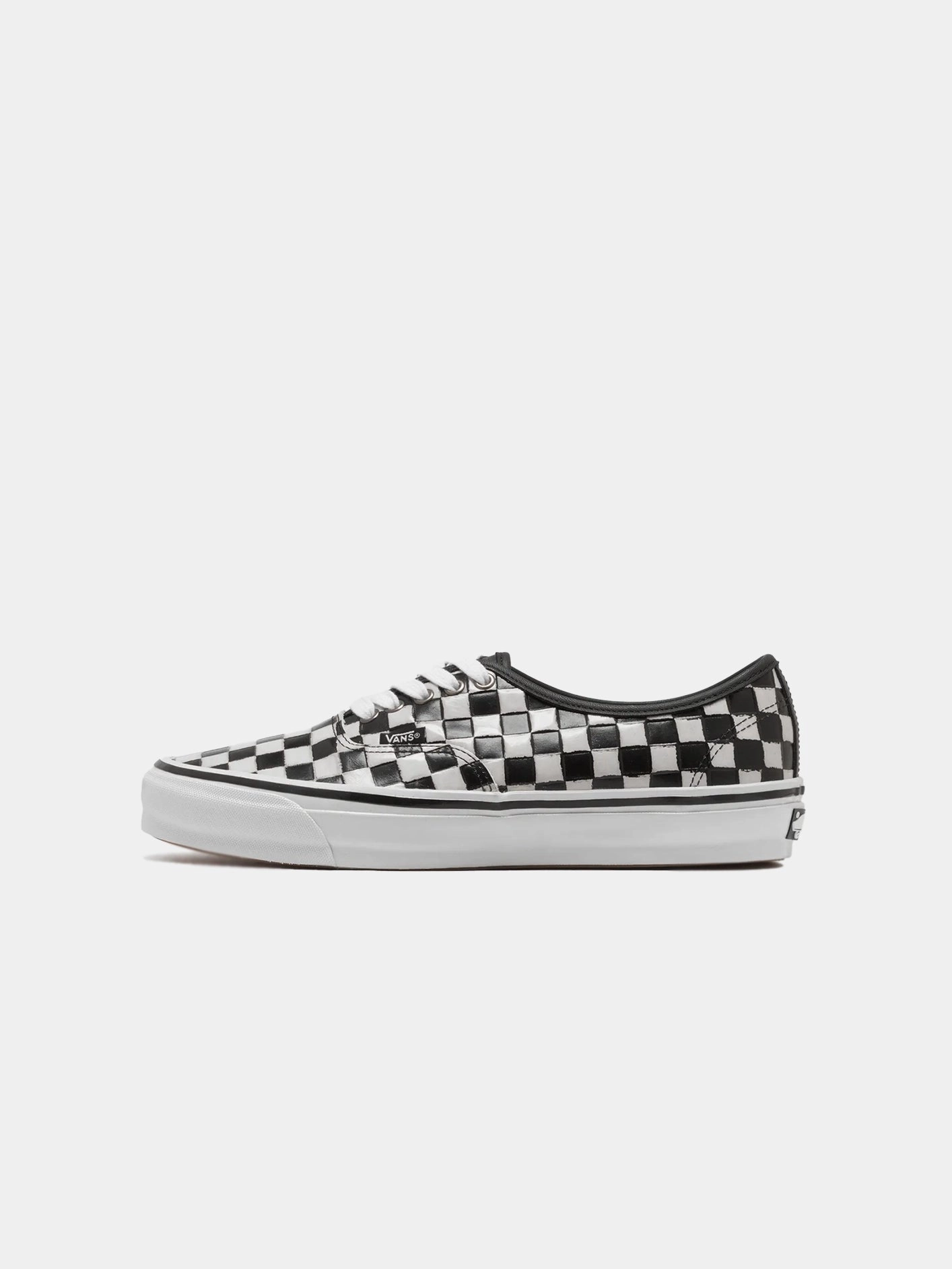 OTW Authentic 44 Vibram "Black/White" Easy Step Glide Move