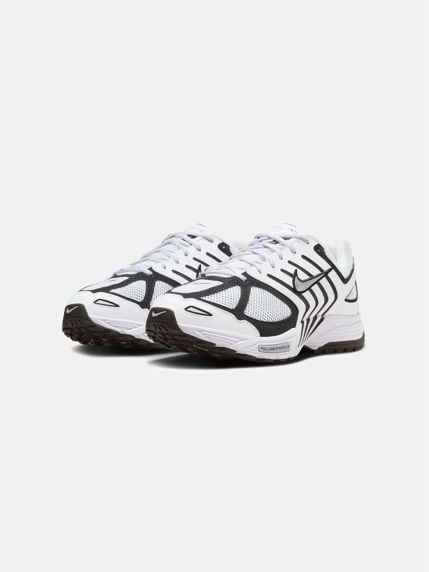 Peg 2K5 "White & Black" All-Day Slip-On