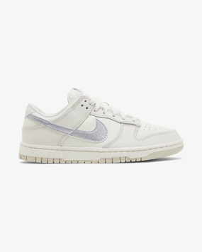 Run Fast Fashion-Forward Look NIKE DUNK LOW SAIL OXYGEN PURPLE