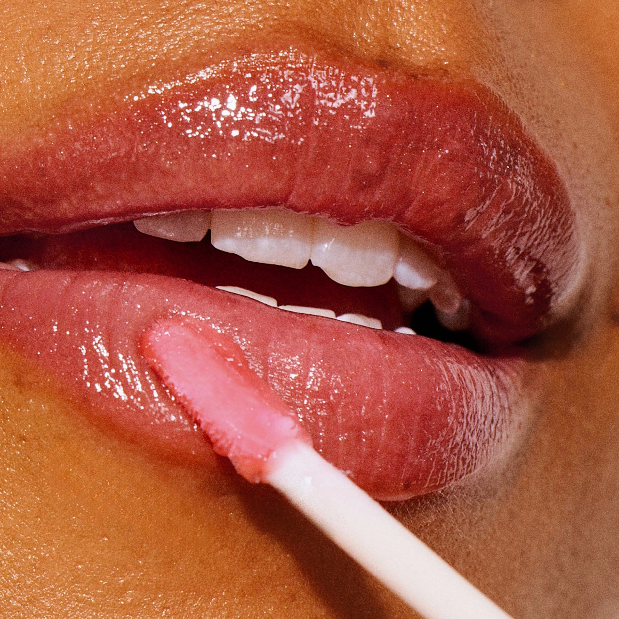 Pure Radiance Overnight Lip Treatment