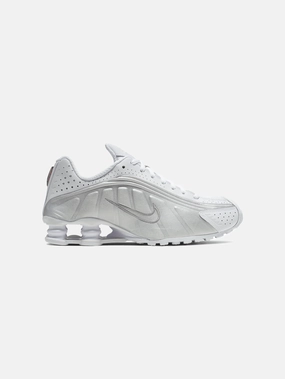 Relaxed Step Shox R4 "White and Metallic Silver"