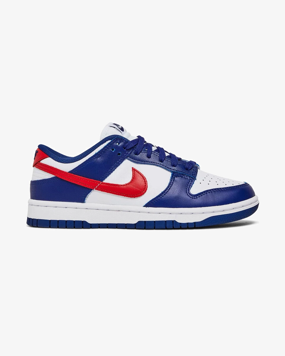 NIKE DUNK LOW WMNS USA Iconic support Sculpted comfort