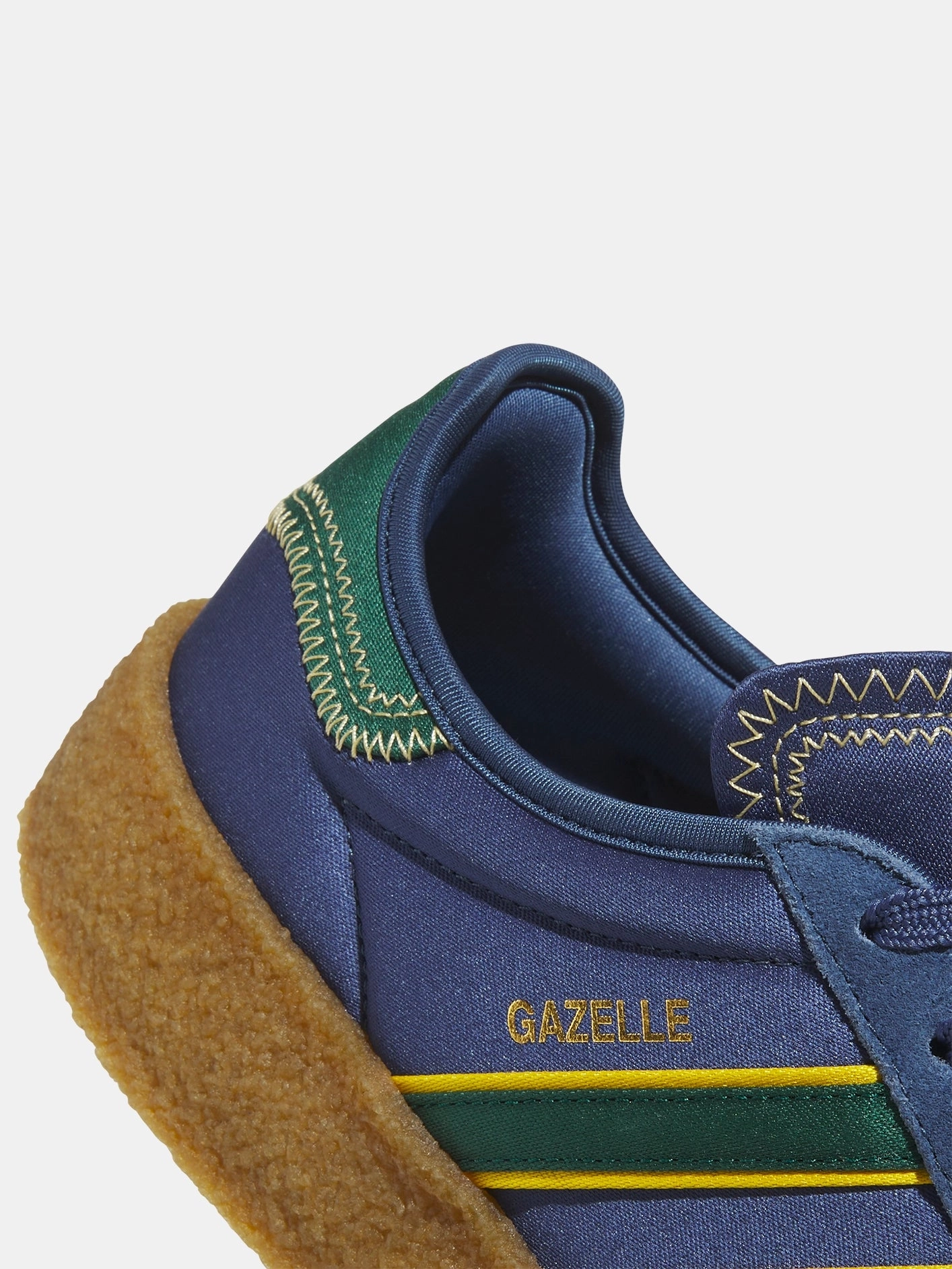Soft Step Glide Move CLOT x adidas Originals Gazelle "Night Marine"