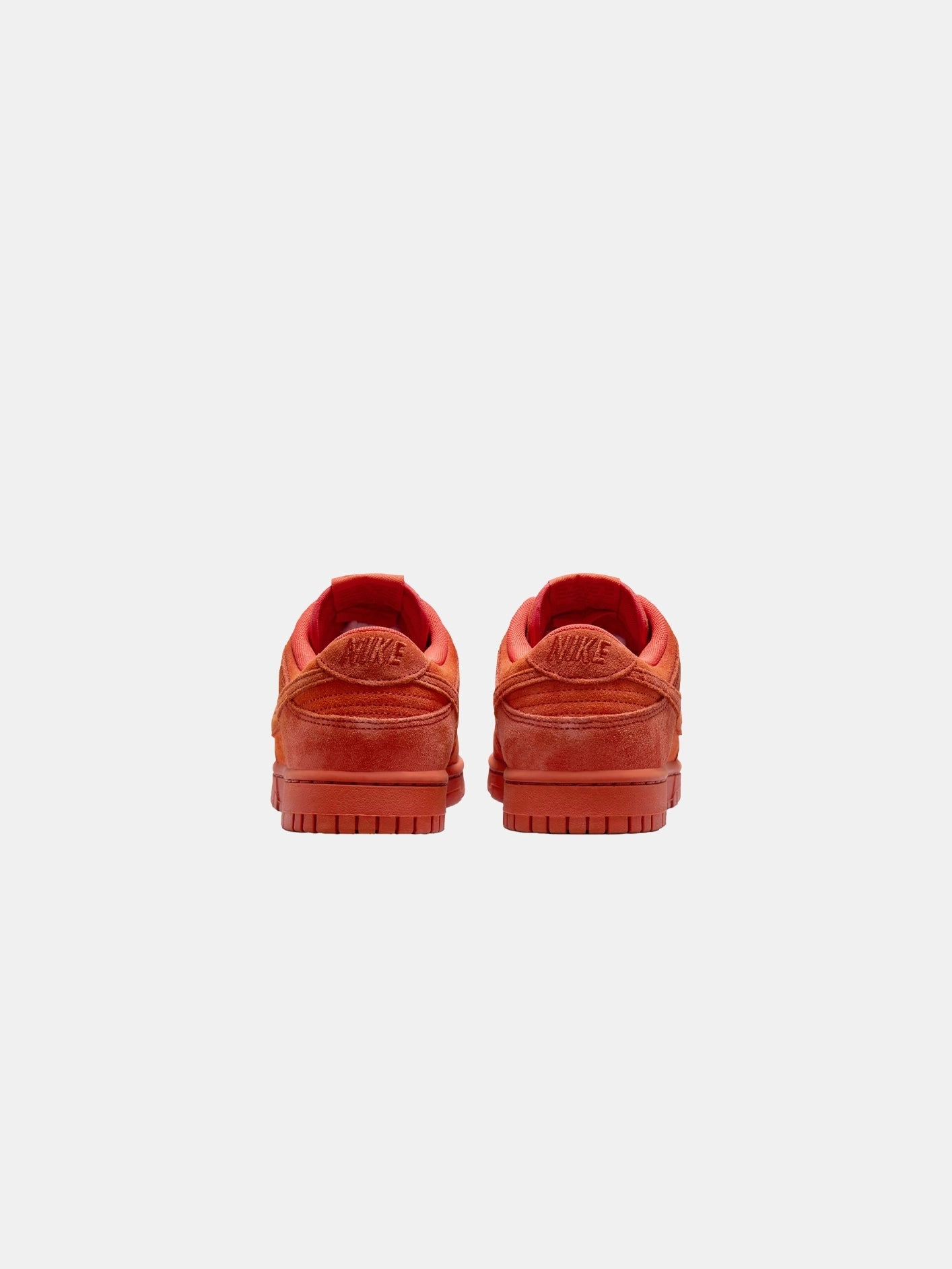 Soft Upper Fit Dunk Low SE "Valley Of Fire"