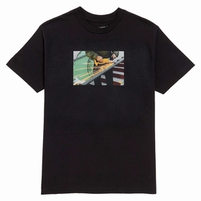 Souvenirs Designer Trash Cutter T-Shirt - Black Hair Care