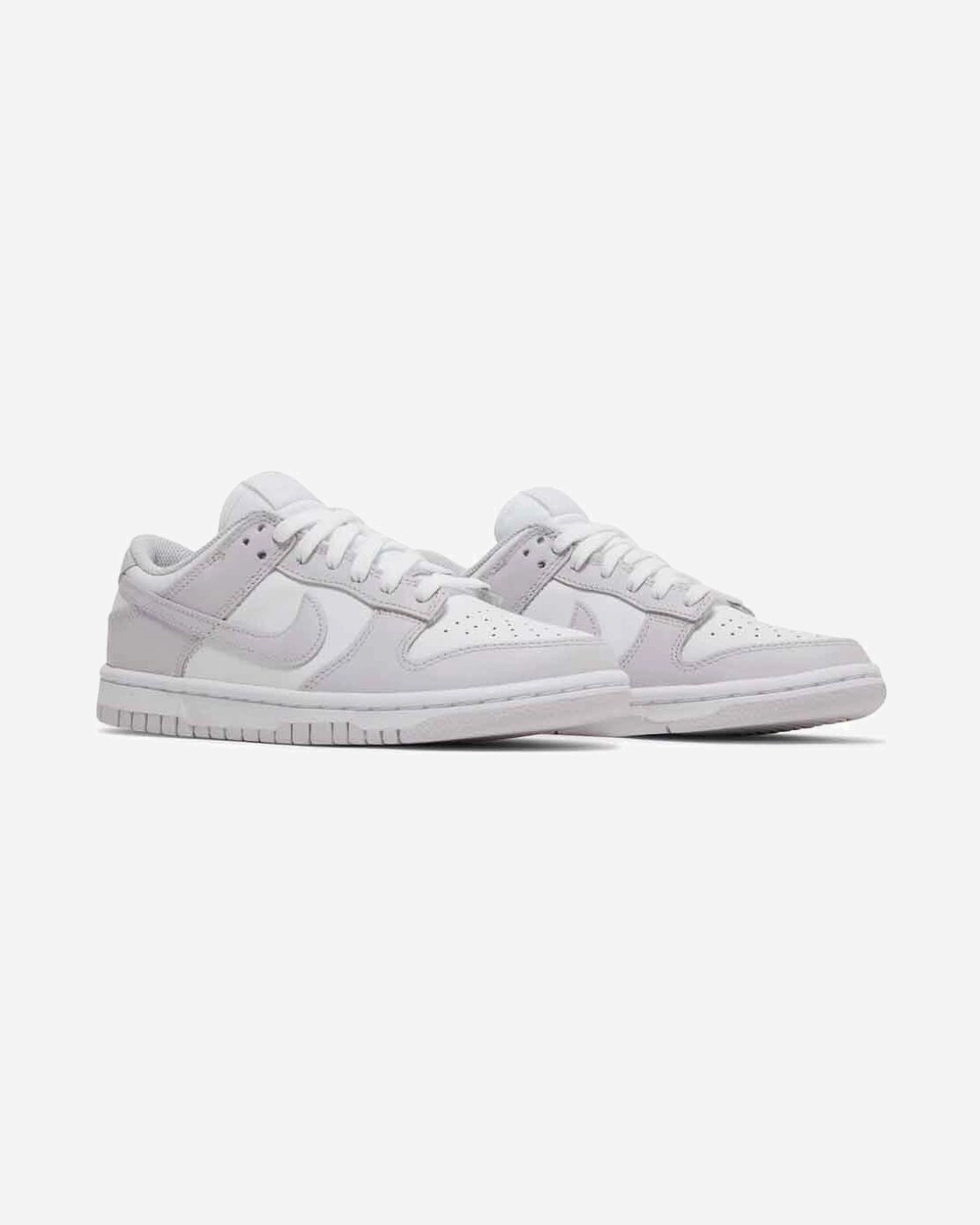 Sporty Appearance NIKE DUNK LOW WMNS LIGHT VIOLET