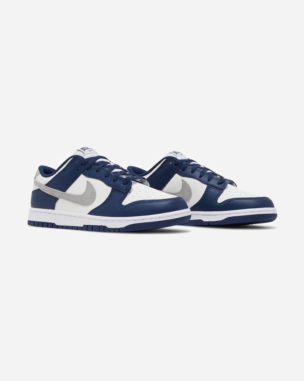 Street Style NIKE DUNK LOW SUMMIT WHITE MIDNIGHT NAVY