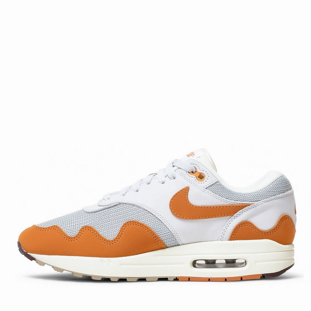 Supportive Traction NIKE AIR MAX1 X PATTA WAVES MONARCH (WITH BRACELET) (NEW)