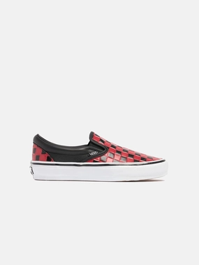 Market Go Bush Hike OTW Classic Slip-On 98 Vibram "Black/Racing Red"