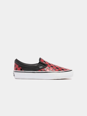 Market Go Bush Hike OTW Classic Slip-On 98 Vibram "Black/Racing Red"