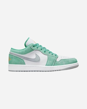 Sculpted wear Basketball Ready NIKE AIR JORDAN1 LOW SE EMERALD