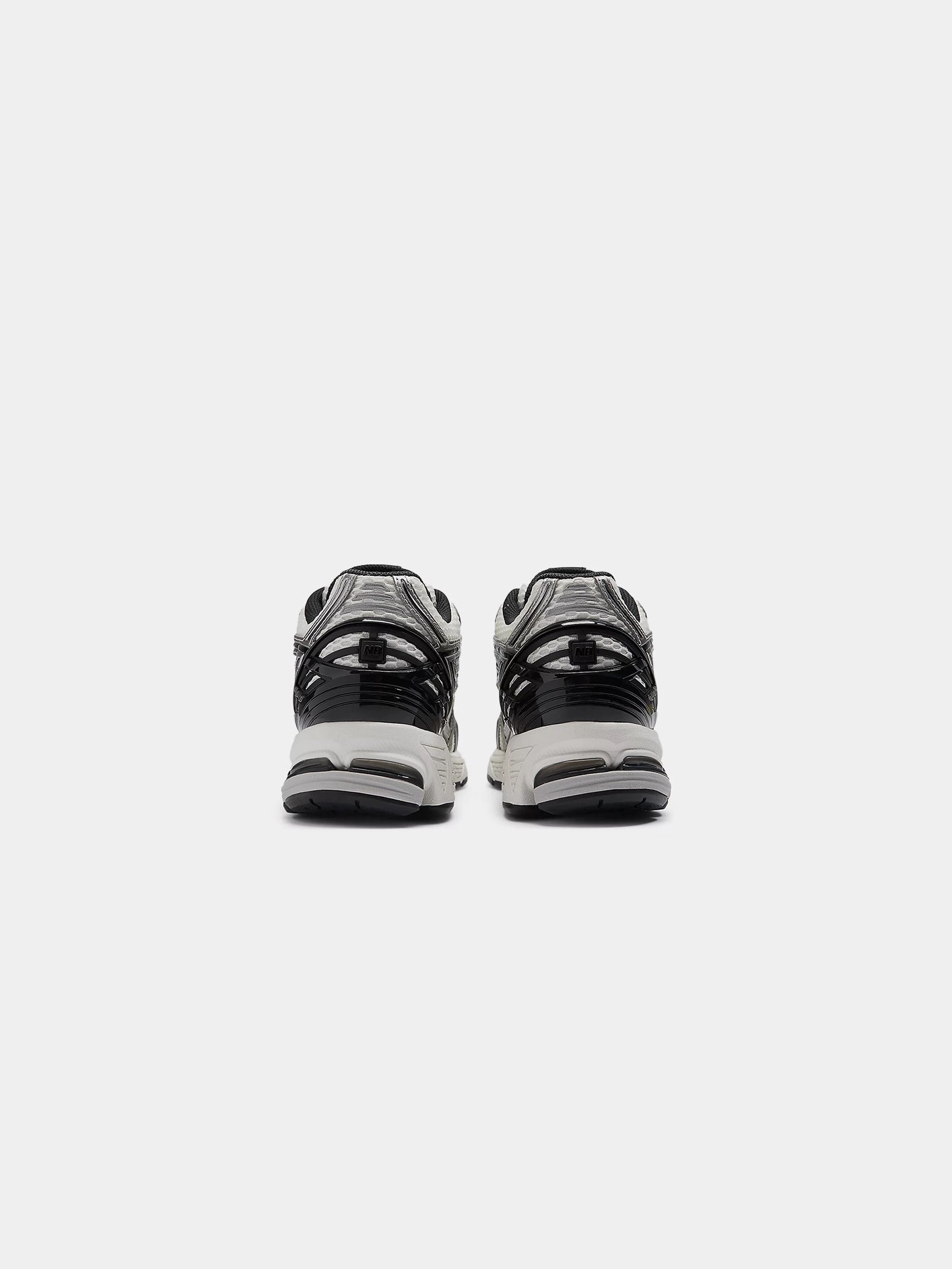 Urban Trend Step 1906R "Silver Black"