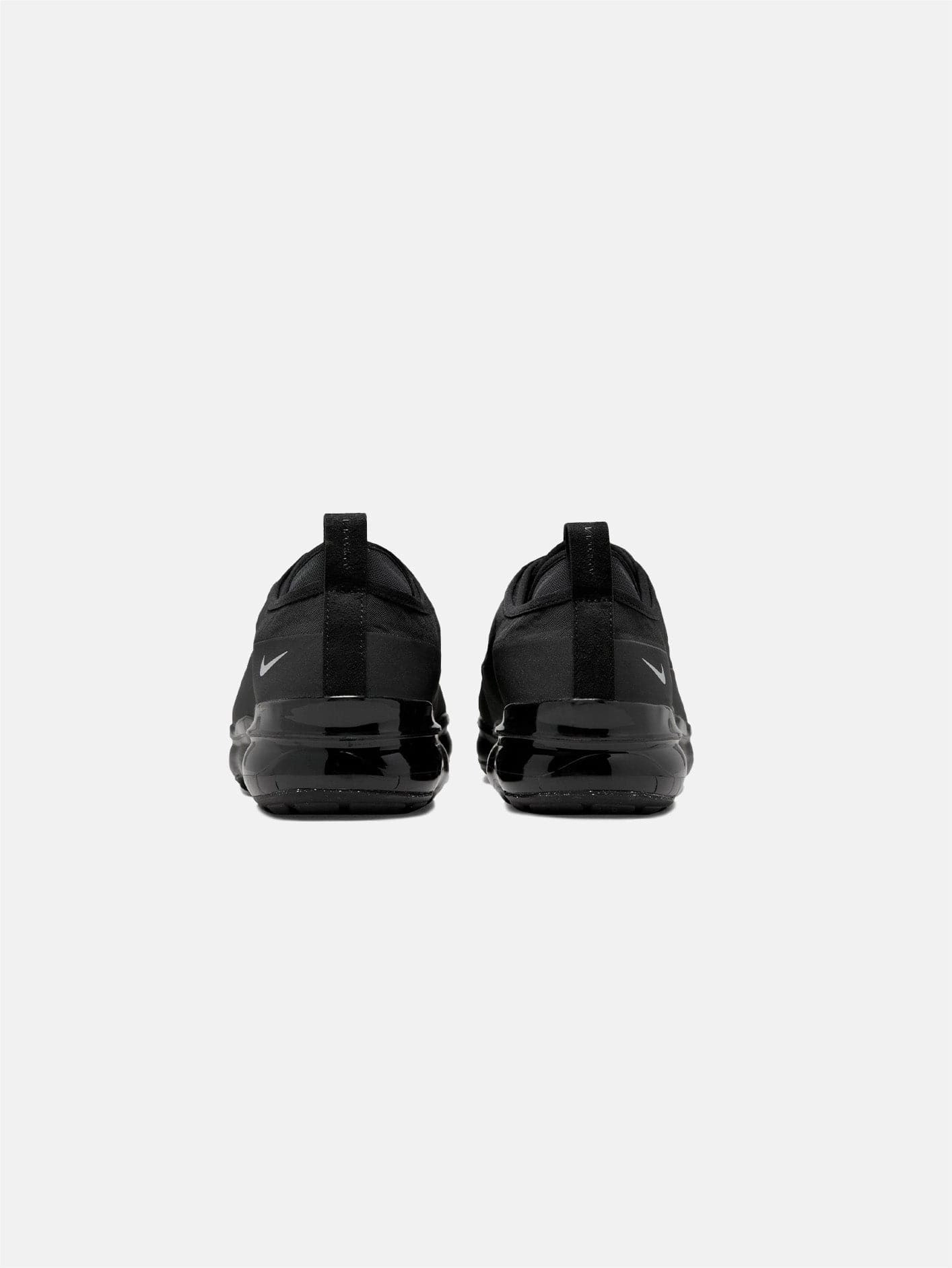 VaporMax Moc Roam "Triple Black" Soft Step Move Glide