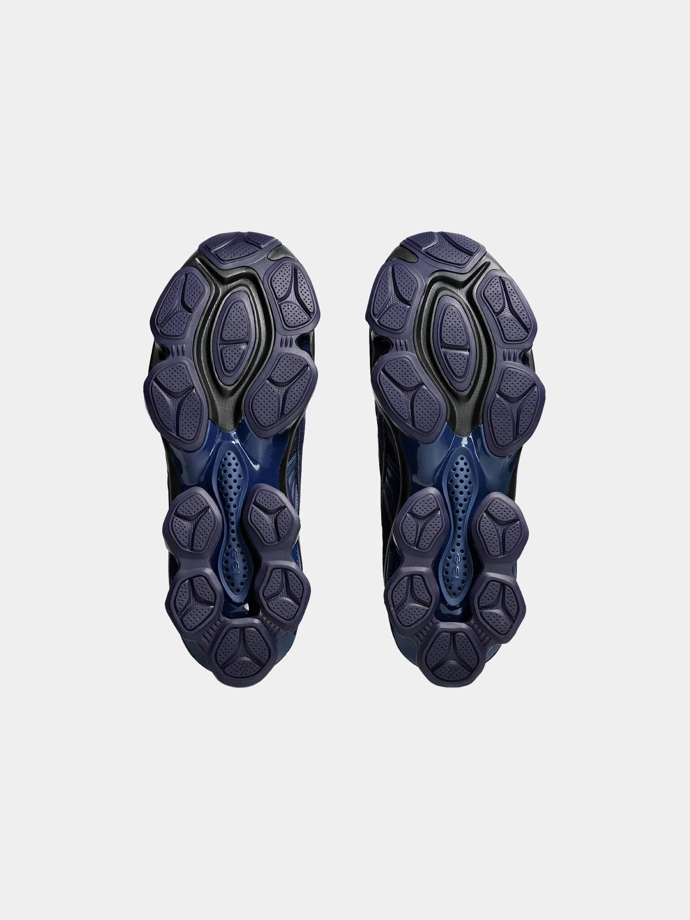 Versatile Style Kiko Kostadinov x U55-S Gel-Quantum Kinetic "Light Indigo"